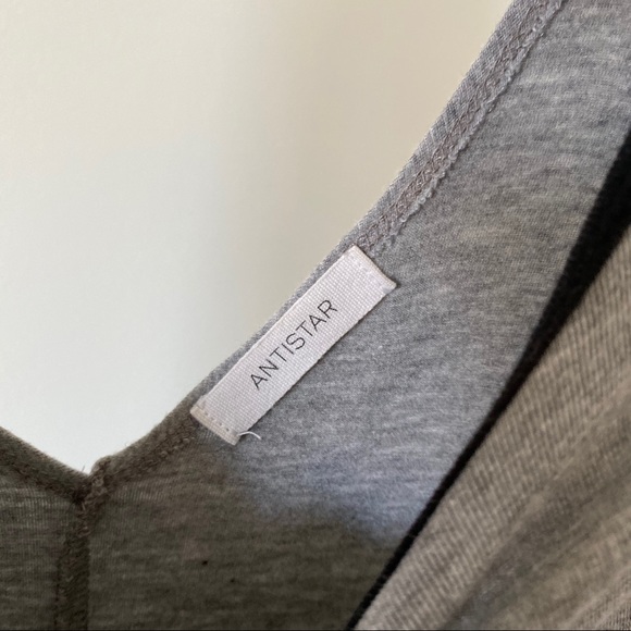 Trendy tee ♡ - Picture 2 of 3